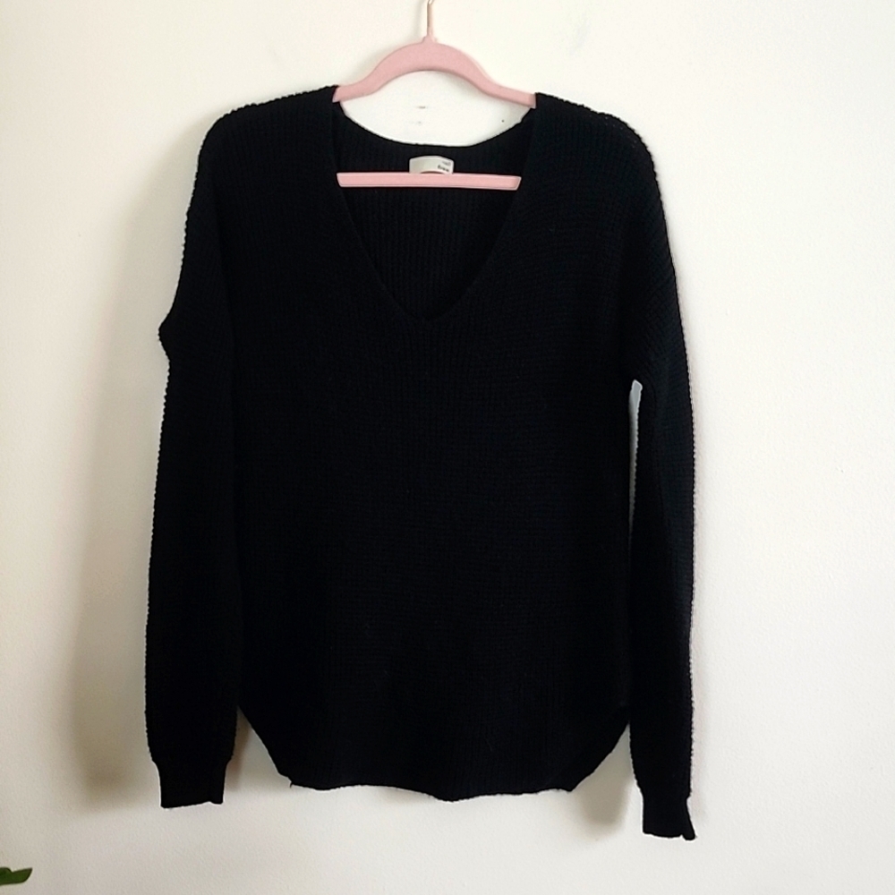 Wilfred free black knit lightweight long sleeve sweater, deep v neck, women's sm